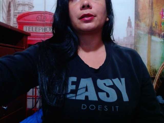 Capturi de ecran de difuzare KattaHorny