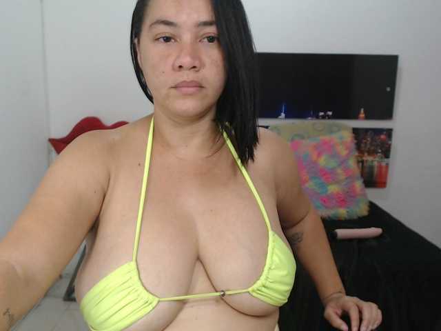 Fotografii kattyCurtys BEST BOOBS ONLINE!- BOOBJOB at 300 tips- RIDE at Goal // SHARE CAM IS ON!- PVT IS ON!