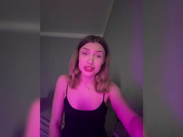 Capturi de ecran de difuzare KatyDaysie