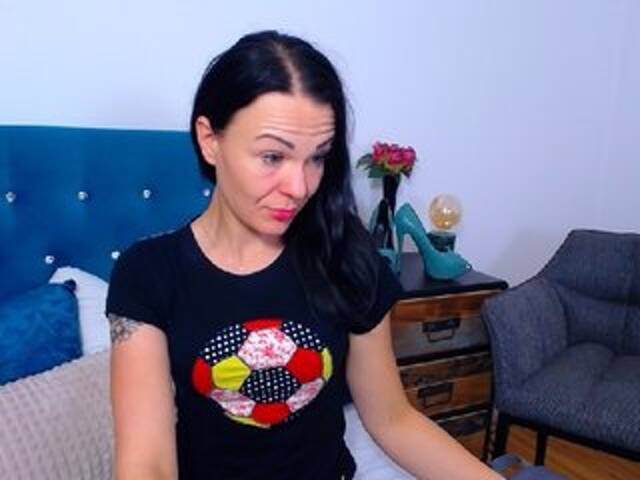 Capturi de ecran de difuzare KendallLUXE