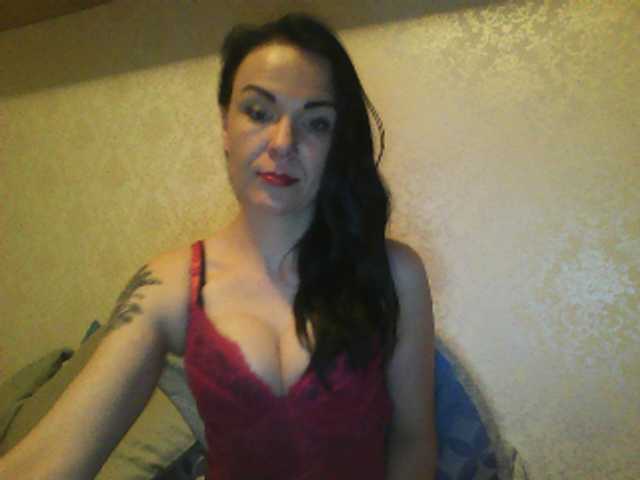 Capturi de ecran de difuzare KendallLUXE