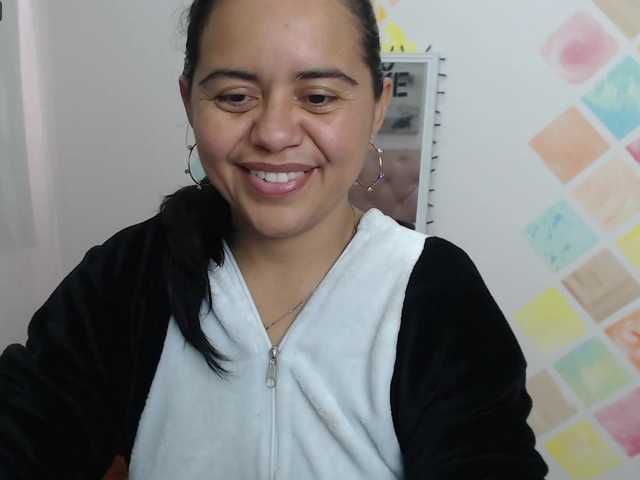 Capturi de ecran de difuzare Kendra-mamba