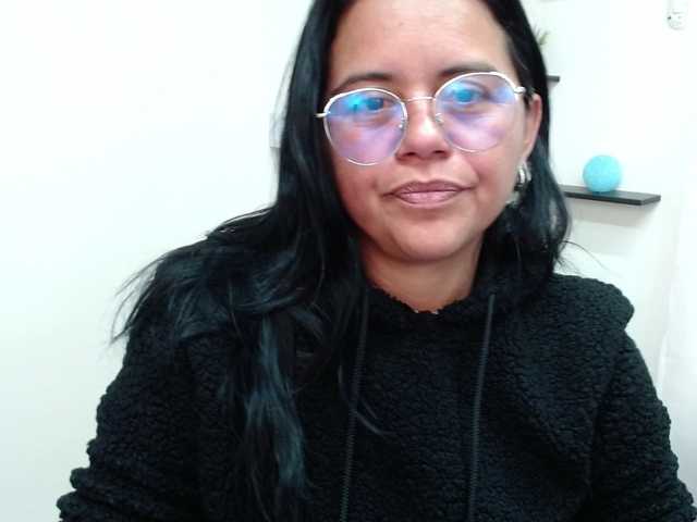 Capturi de ecran de difuzare Kendra-mamba