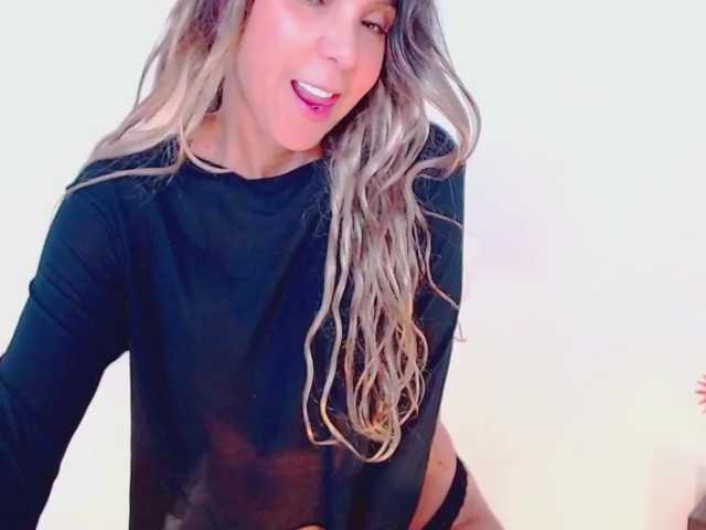 Capturi de ecran de difuzare KendraCole