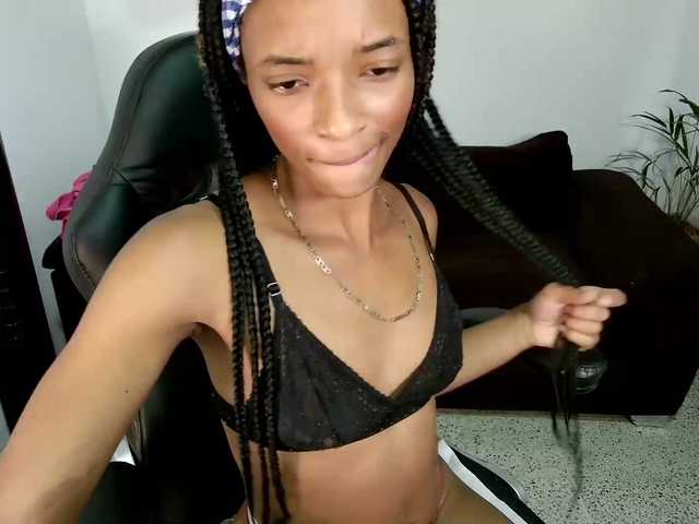 Capturi de ecran de difuzare kimberllysaenz