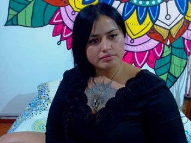 Capturi de ecran de difuzare Kimwhite2