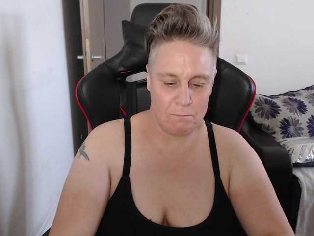 Capturi de ecran de difuzare kinkstakinks76