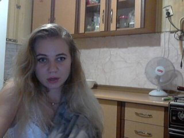 Capturi de ecran de difuzare KittenLedy