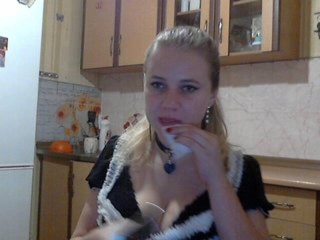 Capturi de ecran de difuzare KittenLedy