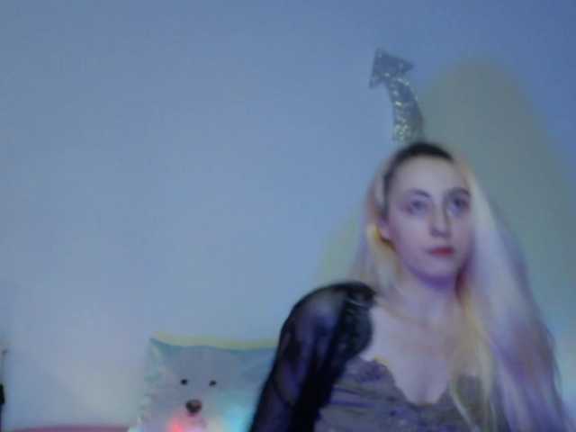 Fotografii Kittyisabelle Having fun with your Quinn! #euphoria #paypig #findom #humanatm #teamviewer #cashcow #sissy