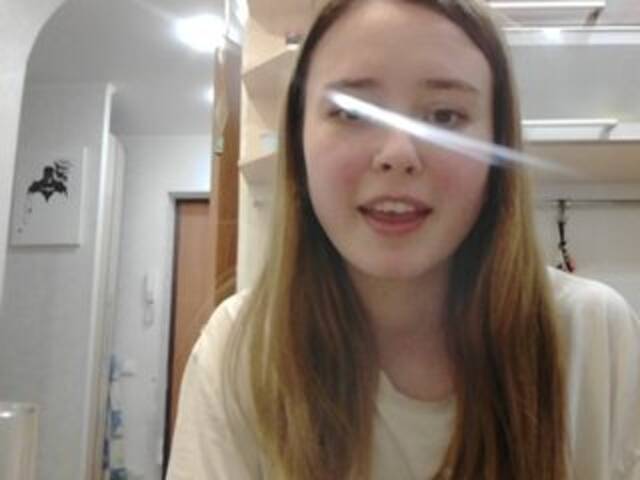 Capturi de ecran de difuzare krestsextonn