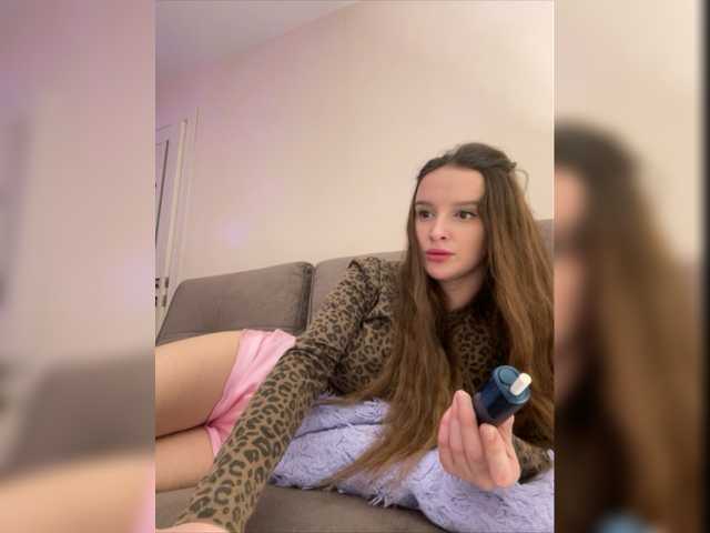 Fotografii Kriss-me hello, my name Kristina . I only go to full private. send 50 tkn before private(squirt, dildo only in private). @remain befor show naked!
