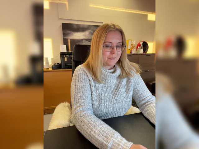 Capturi de ecran de difuzare KristinaKesh