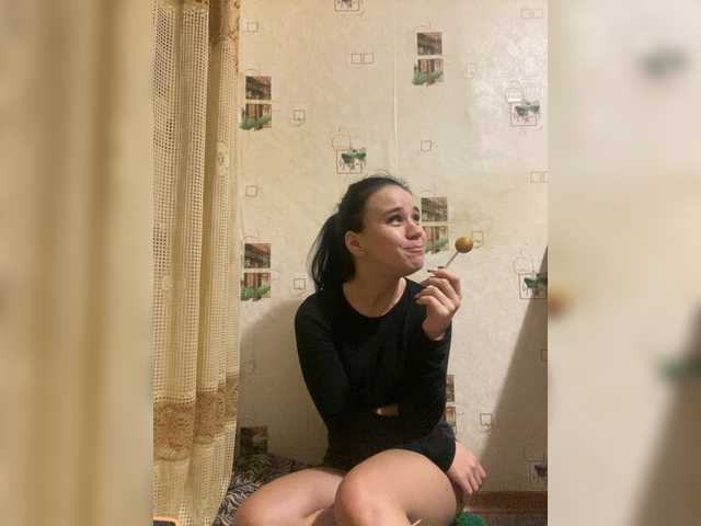 Capturi de ecran de difuzare KseniyaSTAR