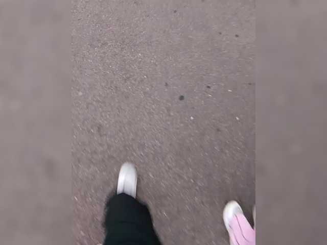 Capturi de ecran de difuzare Kssseny