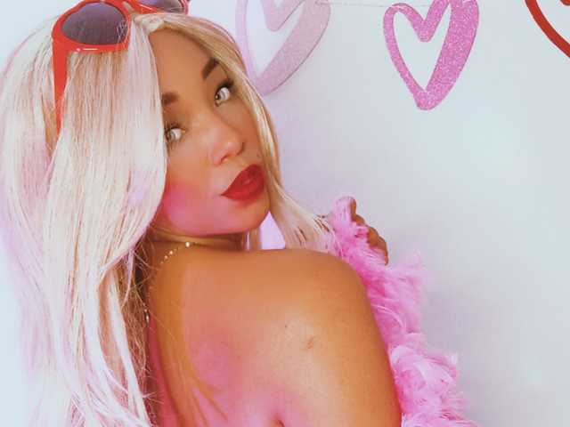 Fotografie a profilului kylieboobs24