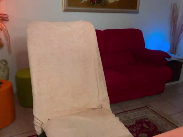 Capturi de ecran de difuzare KylieKam