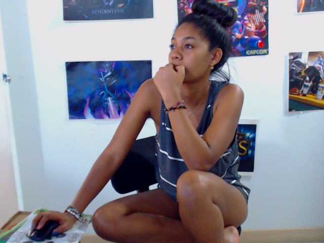 Capturi de ecran de difuzare KymJayden