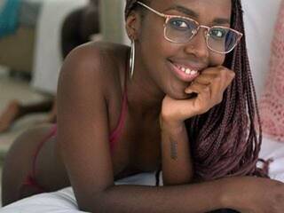 Chat video erotic kynleeblackdo