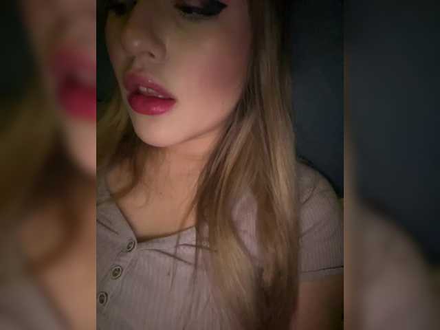 Capturi de ecran de difuzare LollaDolly
