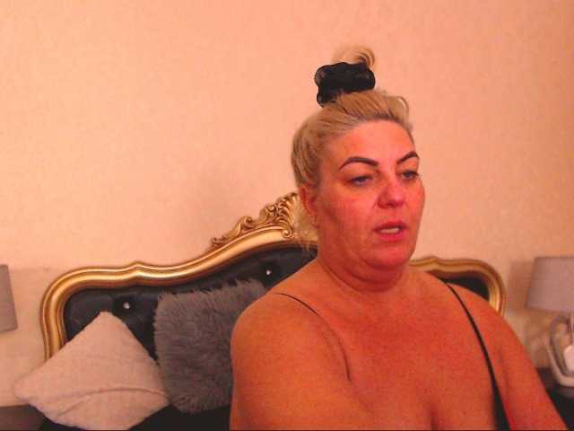 Capturi de ecran de difuzare LadyMelanieBBW