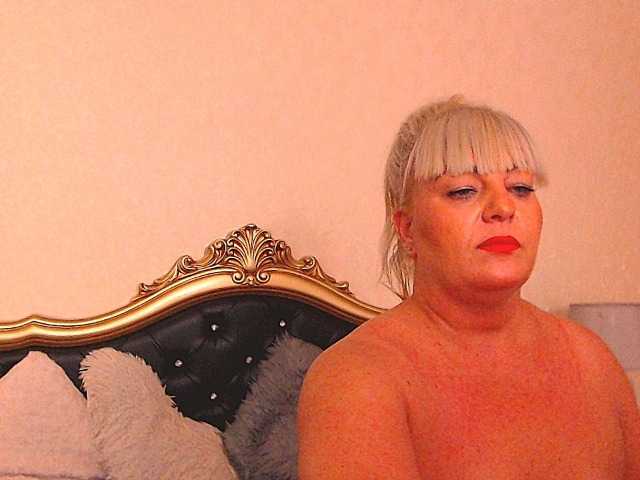 Capturi de ecran de difuzare LadyMelanieBBW