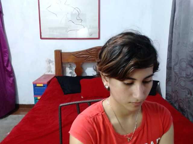 Capturi de ecran de difuzare LadyMilk