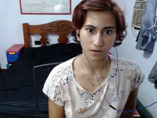 Capturi de ecran de difuzare LadyMilk