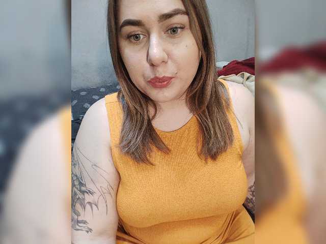 Capturi de ecran de difuzare LadyUniverse