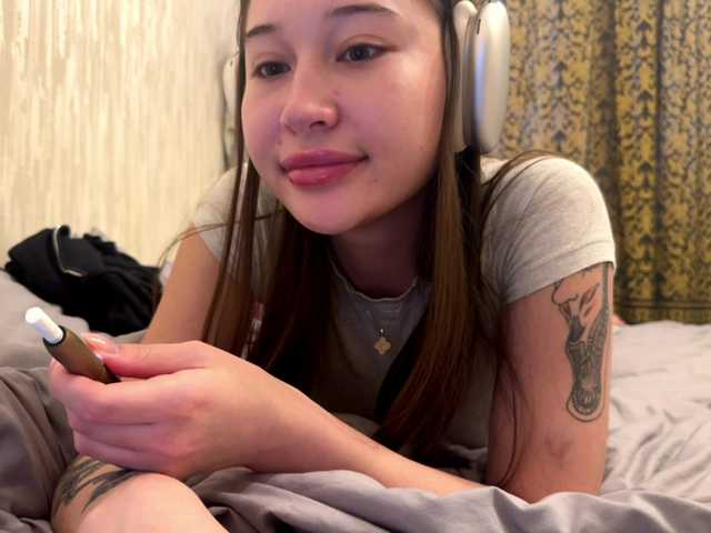 Capturi de ecran de difuzare LakishaYanish