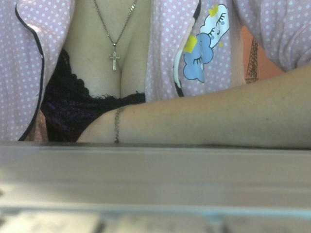 Capturi de ecran de difuzare t_w_i_n_k_l_e