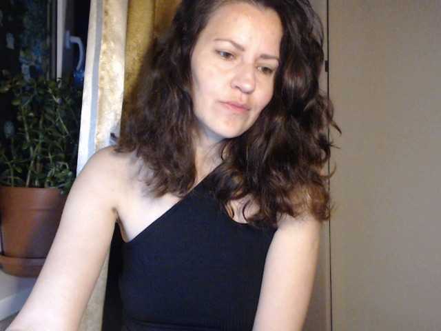 Capturi de ecran de difuzare Larianna