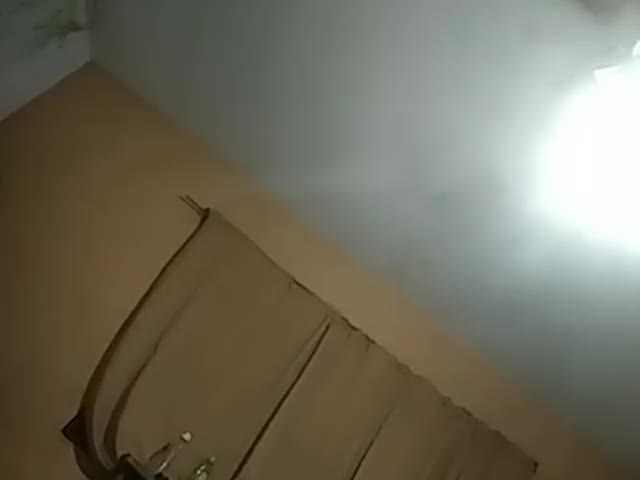 Capturi de ecran de difuzare LatinLust