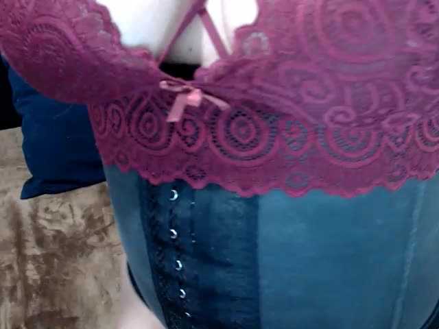 Capturi de ecran de difuzare LatinnHot