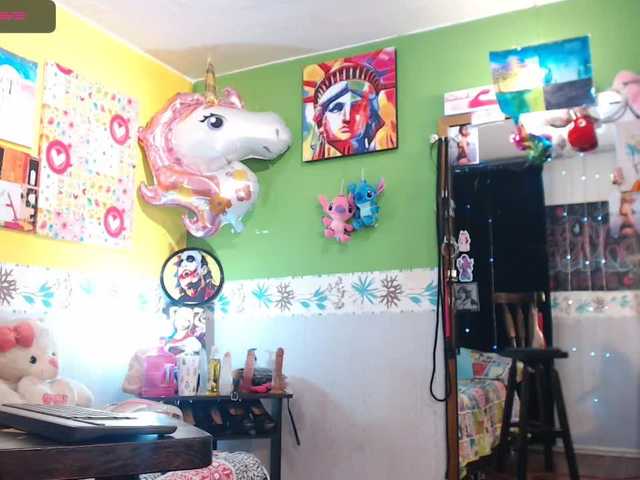 Fotografii laureenbroke I am very wet I want to be a trick come and help me I have toys and I am very funny we will have a great time