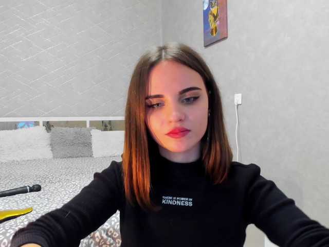 Capturi de ecran de difuzare LedyMiya