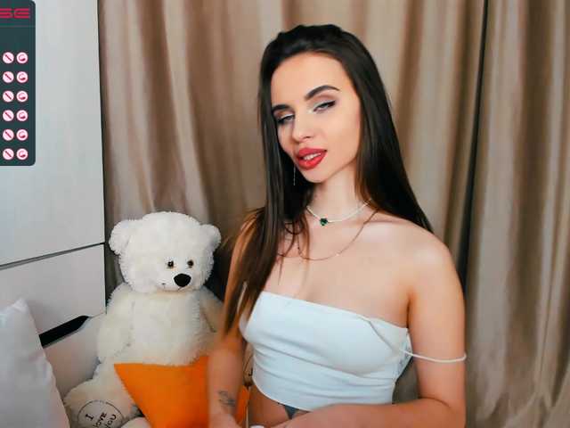 Capturi de ecran de difuzare LedyMiya