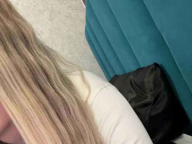 Capturi de ecran de difuzare LedyMiya