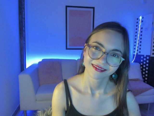 Capturi de ecran de difuzare Leilastar18