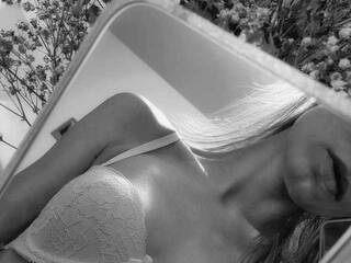 Chat video erotic LeksiAngel