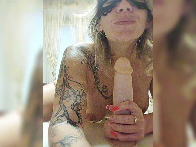 Fotografii Ladybabochka We collect tokens on the show _sex with dildo in pussy in a general chat @total It remains to collect @remain Babochka_i_am insta.