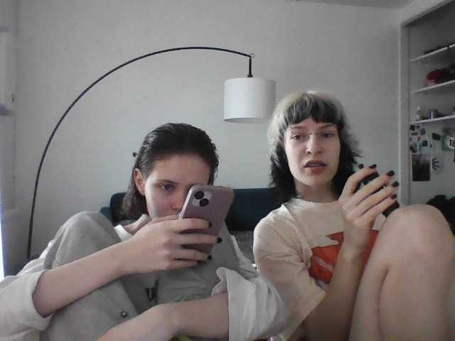 Capturi de ecran de difuzare lesbian-love