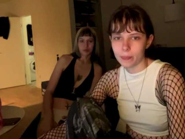 Capturi de ecran de difuzare lesbian-love