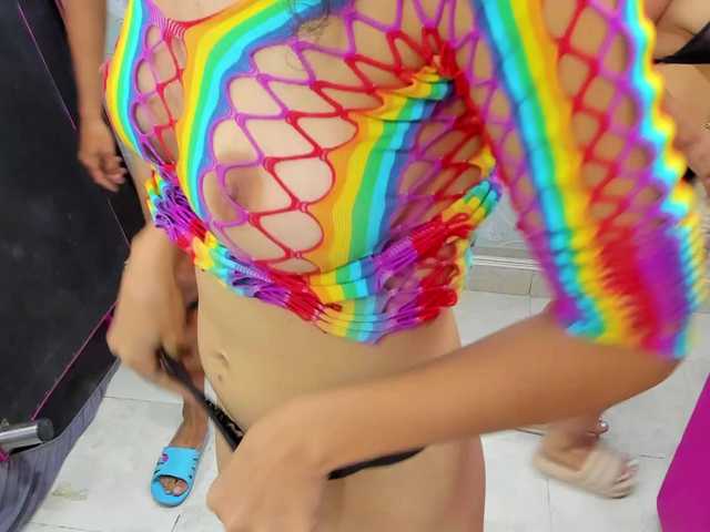 Capturi de ecran de difuzare LesbiansTasty