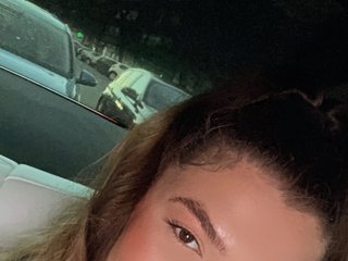 Chat video erotic Leslie08