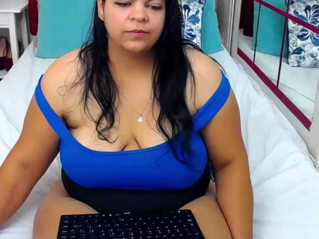 Capturi de ecran de difuzare LeslieJoyy