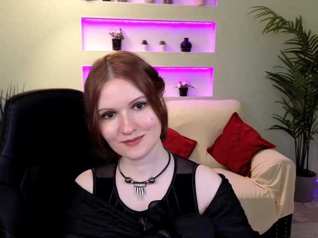 Capturi de ecran de difuzare LikaMiss