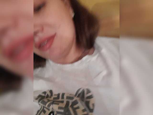 Capturi de ecran de difuzare lilisexi