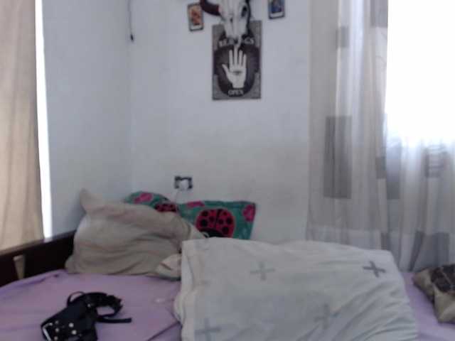 Capturi de ecran de difuzare lilith-witchx