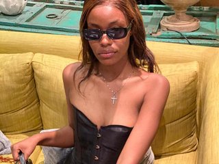 Chat video erotic Lillie-03